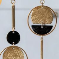 Boucle d'oreille noire doré